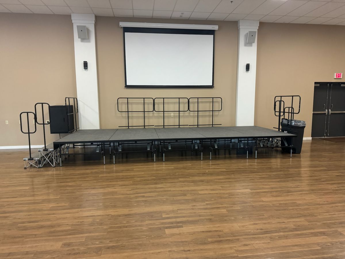 Stage & Projector